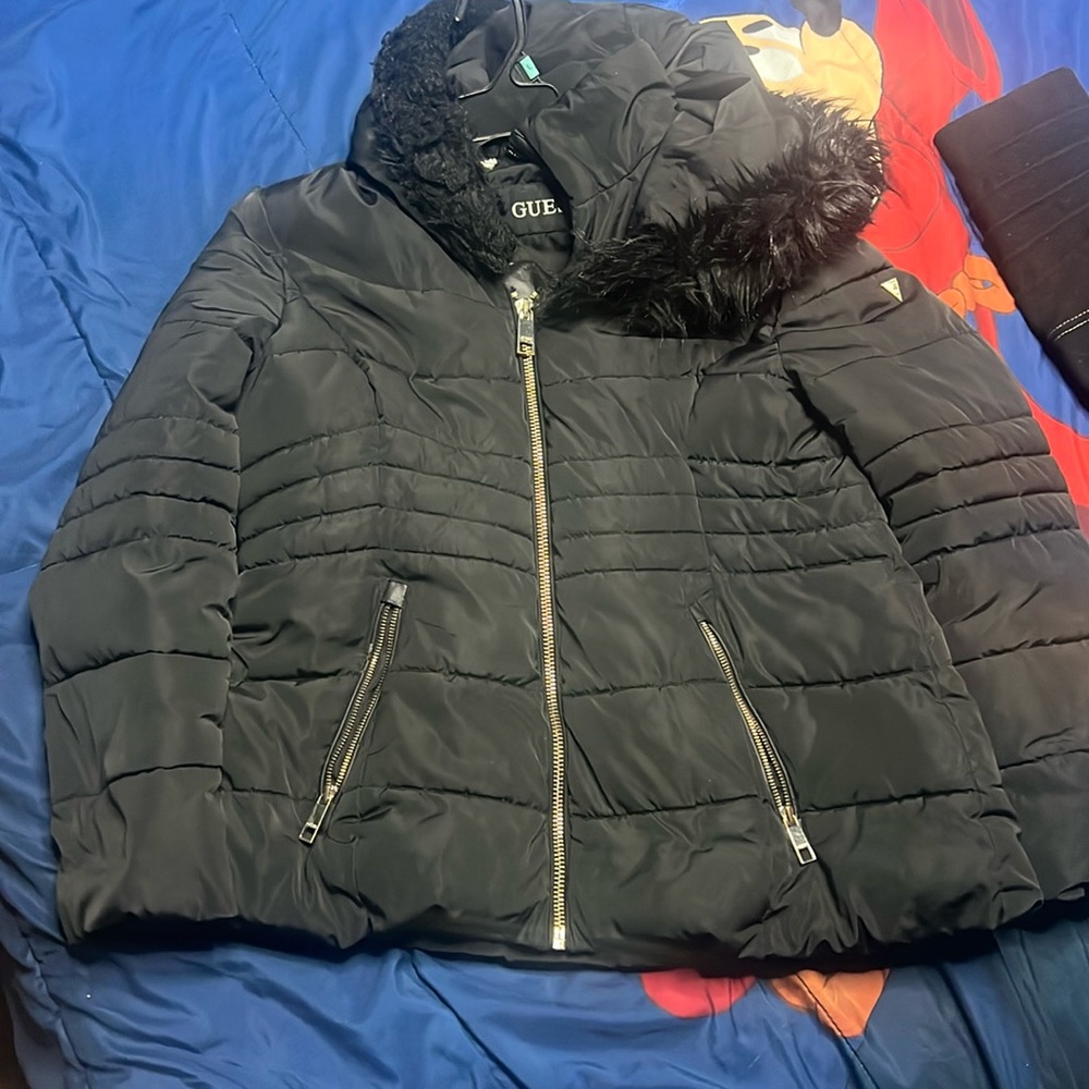 Woman black Guess puffer